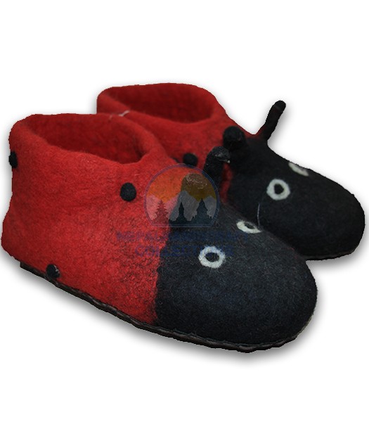 felt shoe black and red